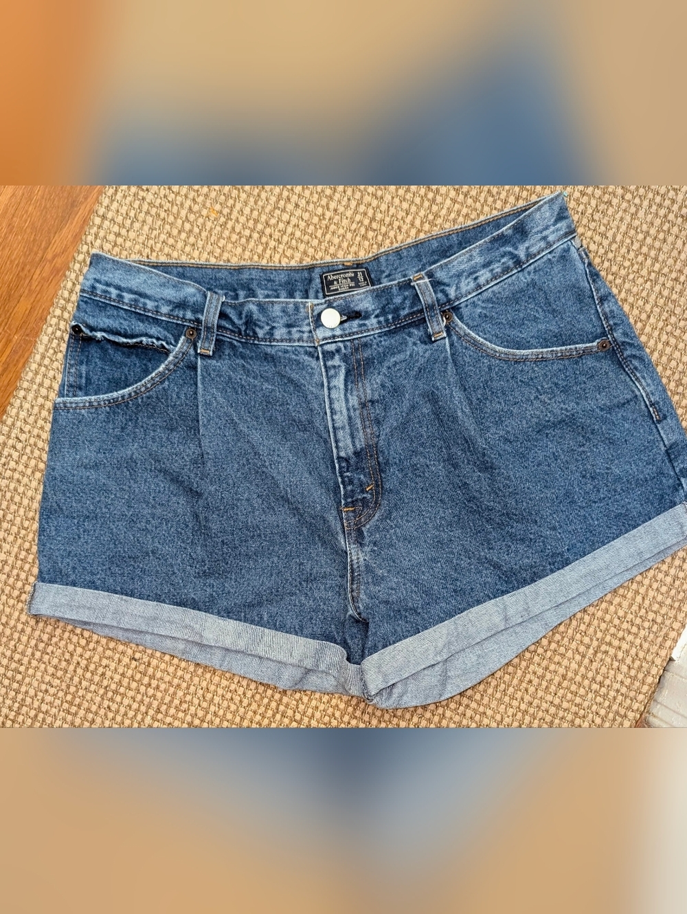 Abercrombie & Fitch Annie High-Waist Denim Roll-Cuff Mom Shorts Sz 31 Sz 12